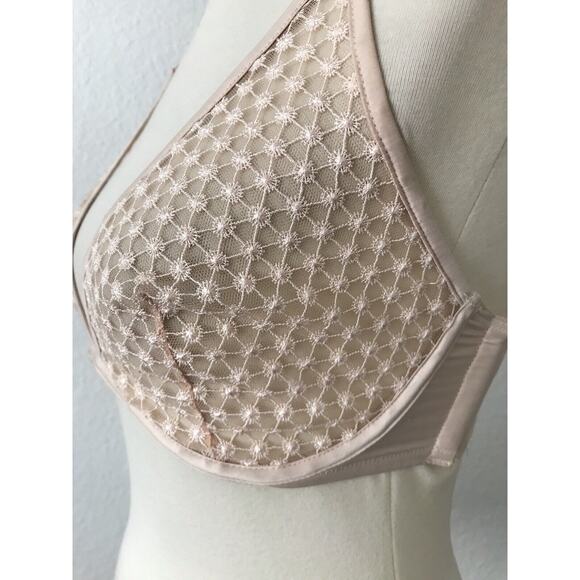 Victoria's Secret Lingerie Sheer Starburst Plunge Underwire Bra - Picture 6 of 11